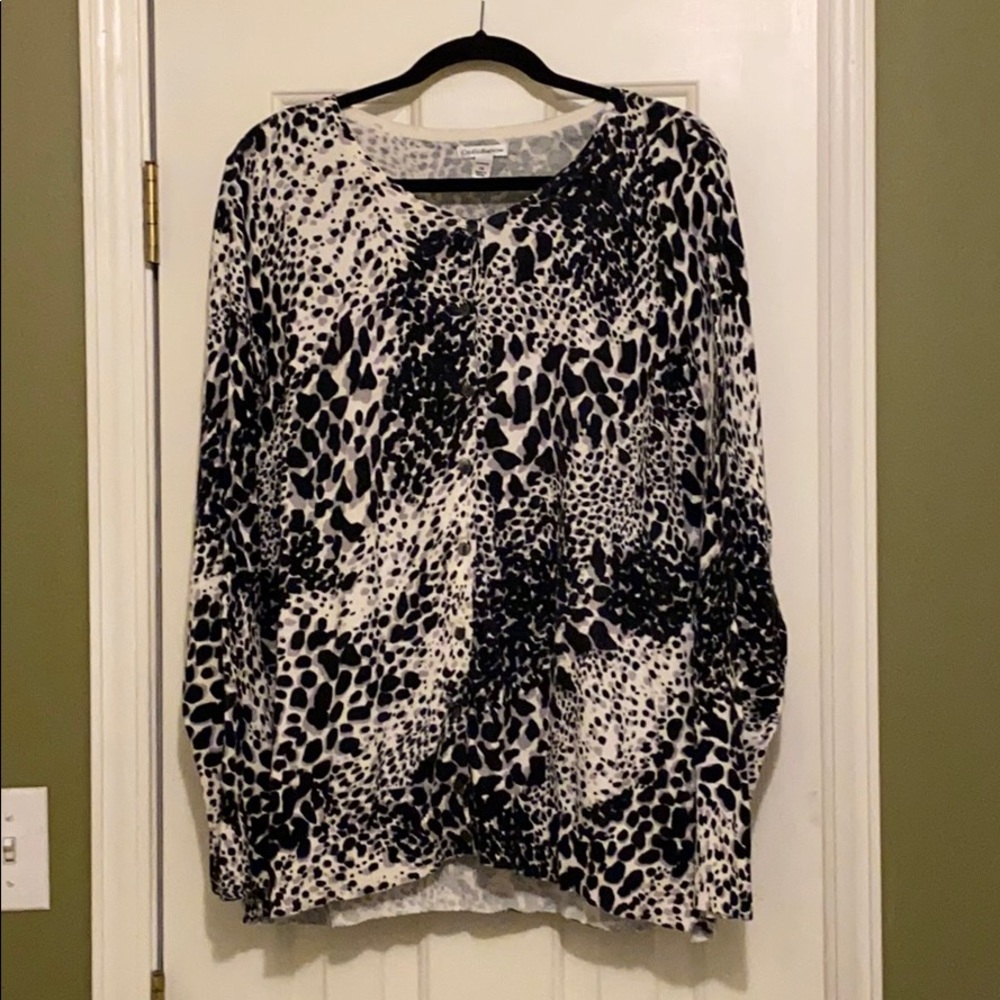 Croft&Barrow black white gray animal cardigan 1x